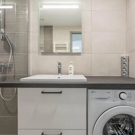 Apartment Beau 40m² Proche Du Centre *